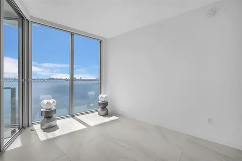 2900 NE 7th Avenue Miami FL 33137