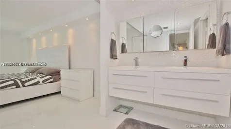 100 Bayview Drive Sunny Isles Beach FL 33160