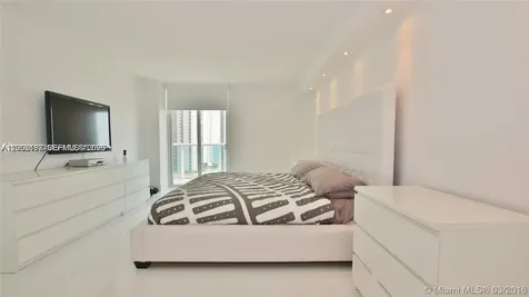 100 Bayview Drive Sunny Isles Beach FL 33160