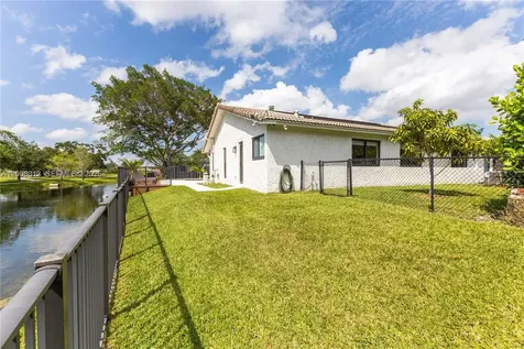 9171 NW 13th Street Plantation FL 33322
