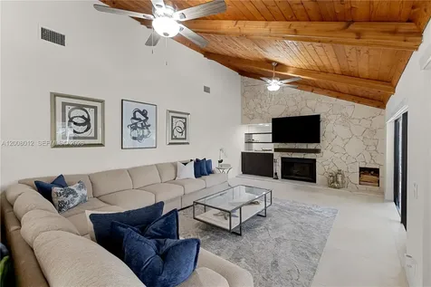 9171 NW 13th Street Plantation FL 33322