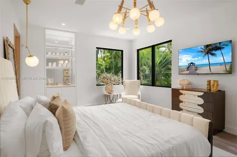 7291 SW 47th Court Miami FL 33143