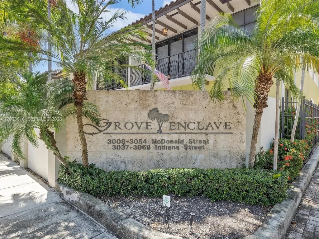 3054 Mcdonald Street Miami FL 33133
