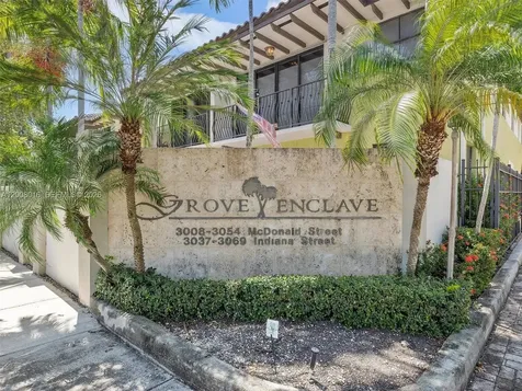 3054 Mcdonald Street Miami FL 33133