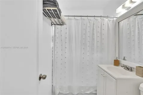 1220 NE 128th Street North Miami FL 33161