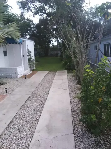 1220 NE 128th Street North Miami FL 33161