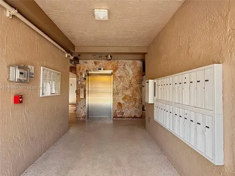 511 Ives Dairy Road Miami FL 33179