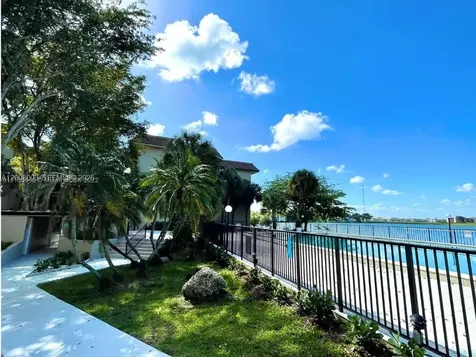 511 Ives Dairy Road Miami FL 33179