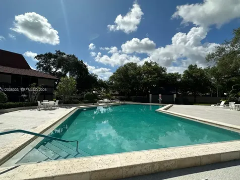 511 Ives Dairy Road Miami FL 33179
