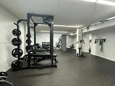 511 Ives Dairy Road Miami FL 33179