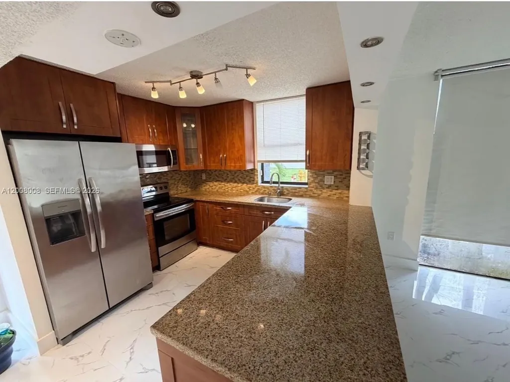 18000 NW 68th Avenue Hialeah FL 33015