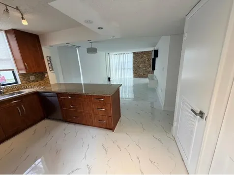 18000 NW 68th Avenue Hialeah FL 33015