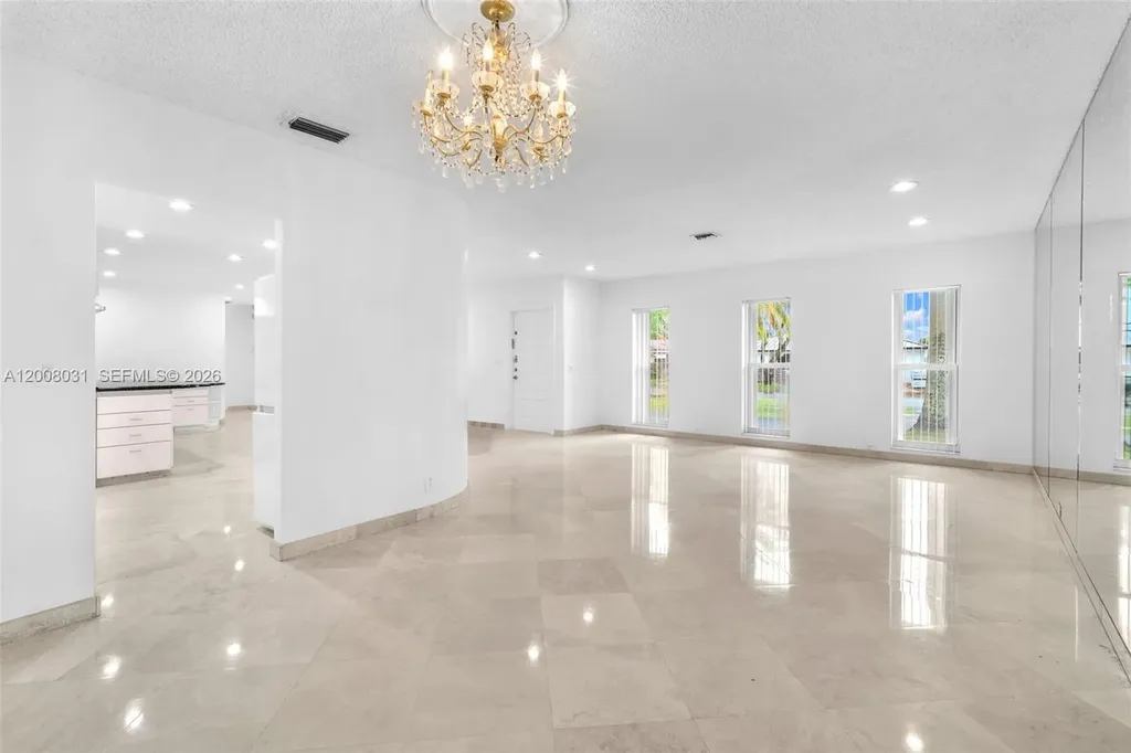 3441 N Hills Drive Hollywood FL 33021