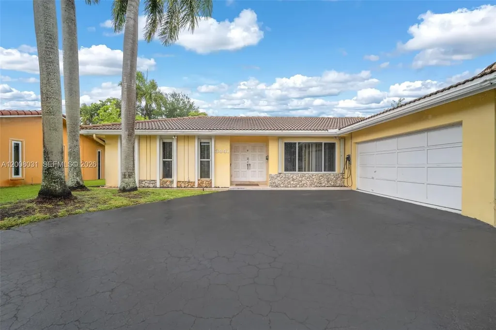 3441 N Hills Drive Hollywood FL 33021