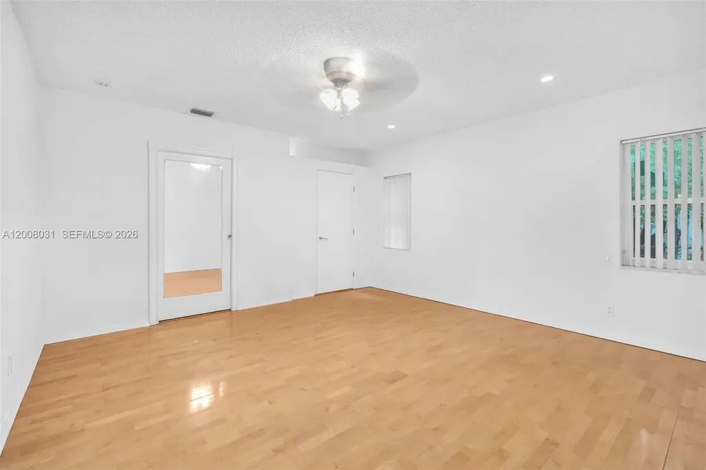 3441 N Hills Drive Hollywood FL 33021