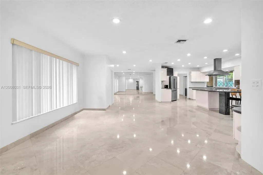 3441 N Hills Drive Hollywood FL 33021