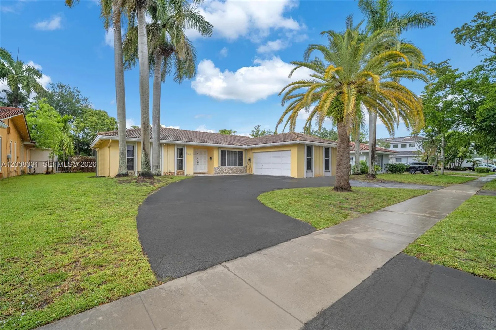 3441 N Hills Drive Hollywood FL 33021