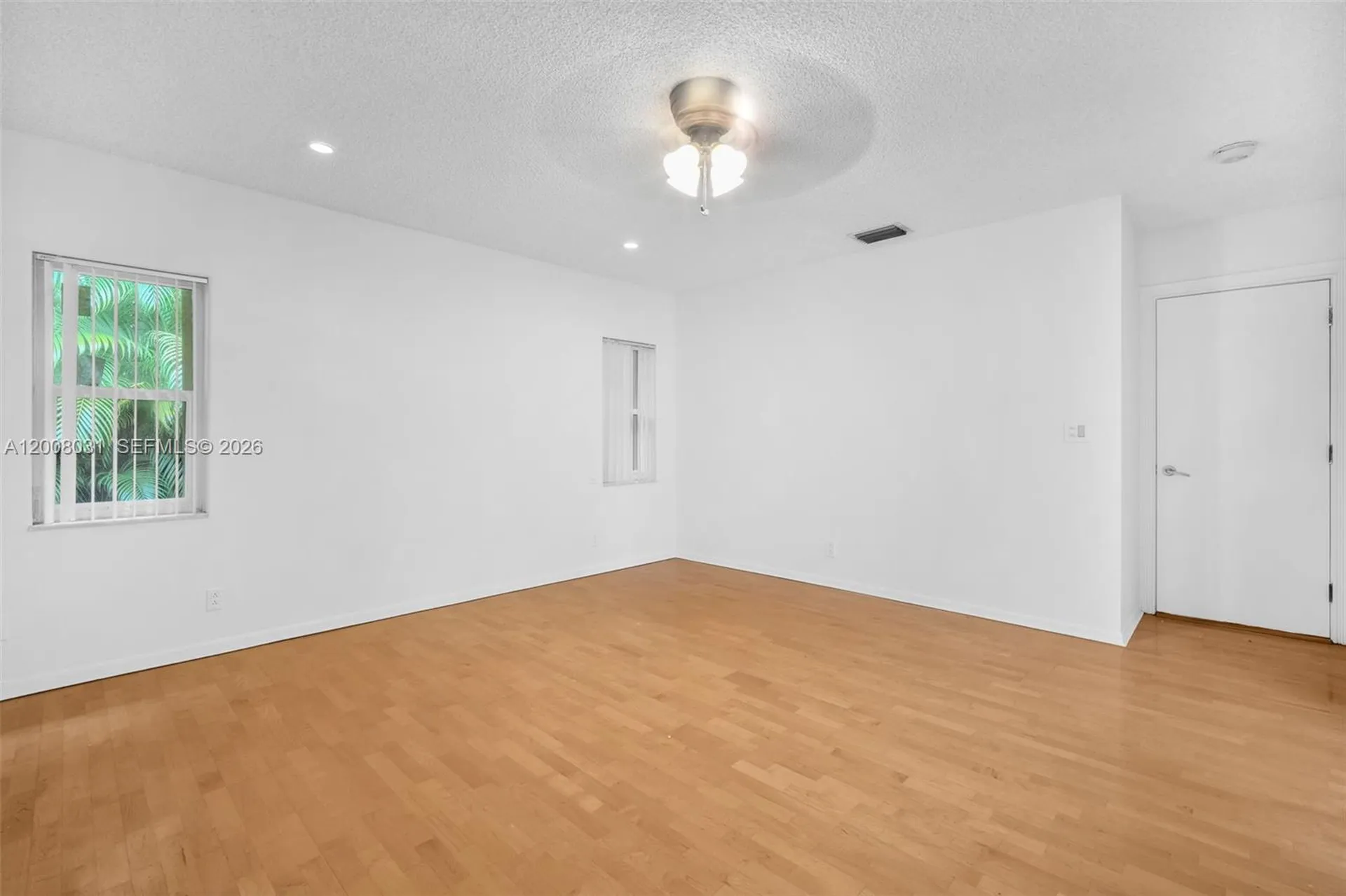 3441 N Hills Drive Hollywood FL 33021