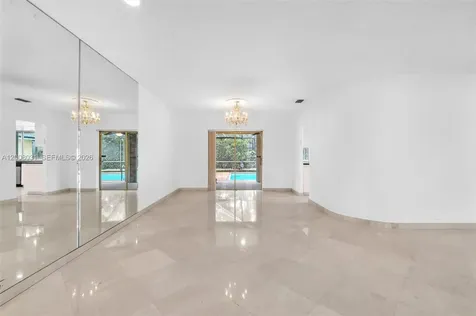 3441 N Hills Drive Hollywood FL 33021
