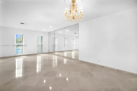 3441 N Hills Drive Hollywood FL 33021