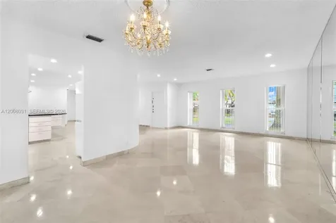 3441 N Hills Drive Hollywood FL 33021