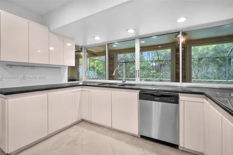 3441 N Hills Drive Hollywood FL 33021