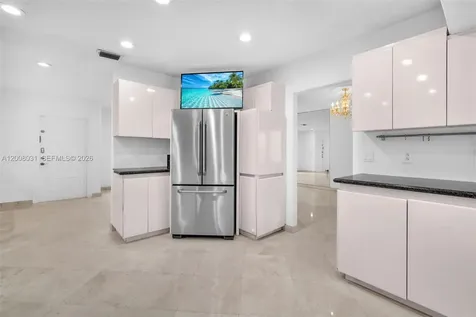 3441 N Hills Drive Hollywood FL 33021