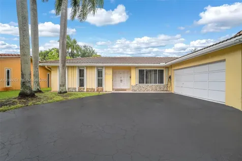 3441 N Hills Drive Hollywood FL 33021