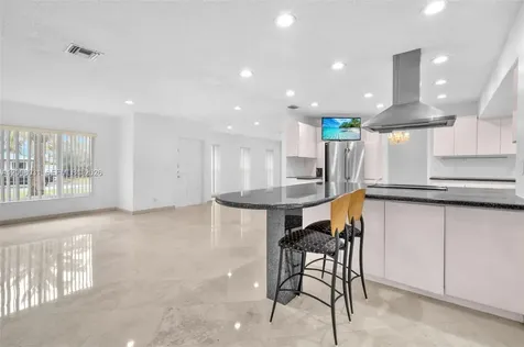 3441 N Hills Drive Hollywood FL 33021