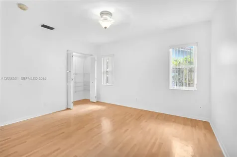 3441 N Hills Drive Hollywood FL 33021