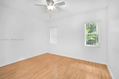 3441 N Hills Drive Hollywood FL 33021