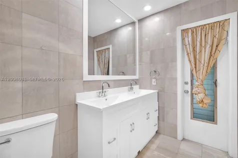 3441 N Hills Drive Hollywood FL 33021