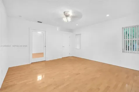 3441 N Hills Drive Hollywood FL 33021