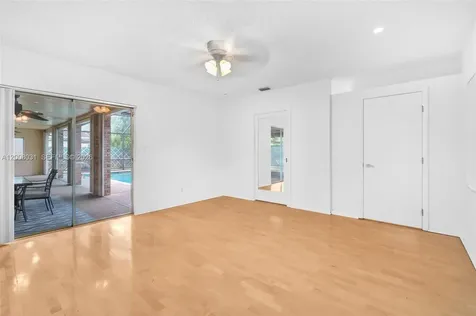 3441 N Hills Drive Hollywood FL 33021