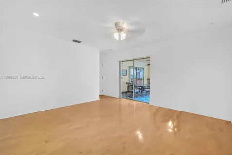 3441 N Hills Drive Hollywood FL 33021