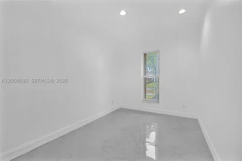 3441 N Hills Drive Hollywood FL 33021