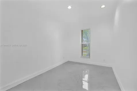 3441 N Hills Drive Hollywood FL 33021
