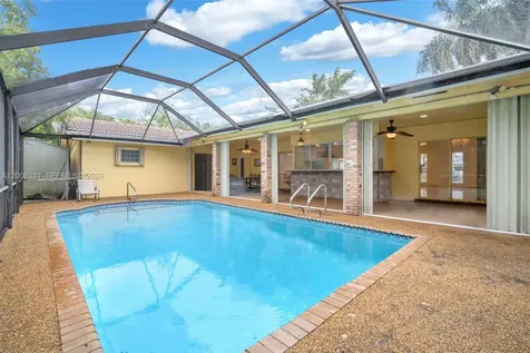 3441 N Hills Drive Hollywood FL 33021