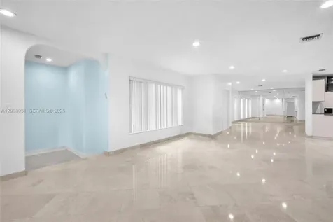 3441 N Hills Drive Hollywood FL 33021