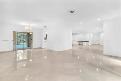 3441 N Hills Drive Hollywood FL 33021