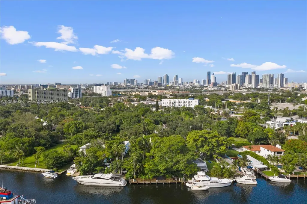 743 NW 9th Avenue Miami FL 33136