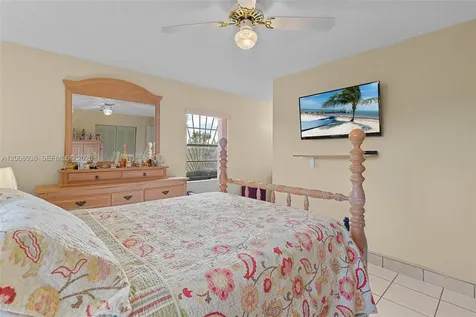 4829 SW 136th Place Miami FL 33175
