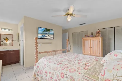 4829 SW 136th Place Miami FL 33175