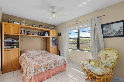 4829 SW 136th Place Miami FL 33175