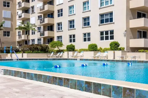 2000 S Ocean Boulevard Lauderdale By The Sea FL 33062