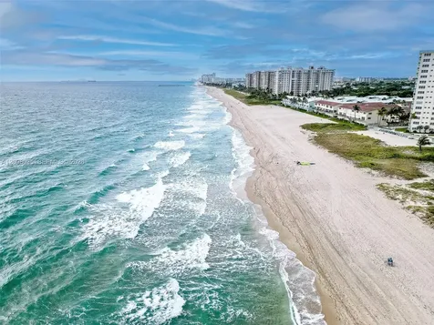 2000 S Ocean Boulevard Lauderdale By The Sea FL 33062