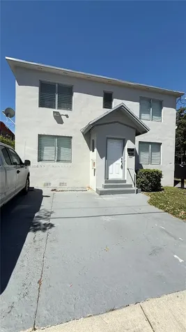 534 SW 6th Court Miami FL 33130