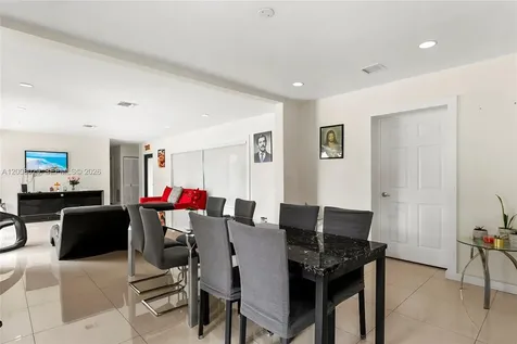 11335 NW 59th Court Hialeah FL 33012