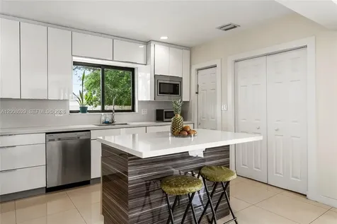 11335 NW 59th Court Hialeah FL 33012