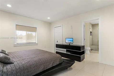 11335 NW 59th Court Hialeah FL 33012
